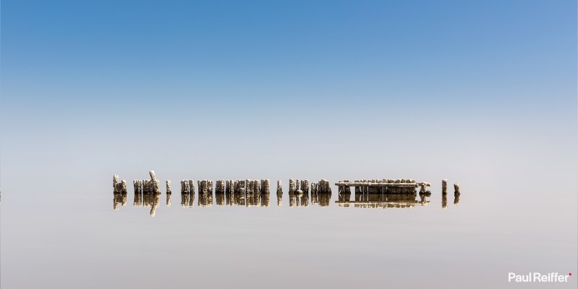 Location : Salton Sea, USA <a href="https://www.paulreiffer.com/buy-prints/no-horizon/">- Buy the limited edition print</a>
