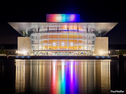 Location : Copenhagen, Denmark <a href="https://www.paulreiffer.com/buy-prints/night-at-the-opera/">- Buy the limited edition print</a>