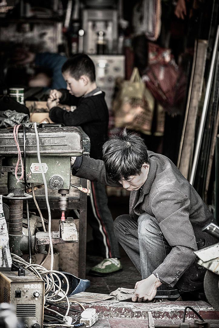 Street Photography Shanghai - Paul Reiffer Photographer - Like Father Like Son