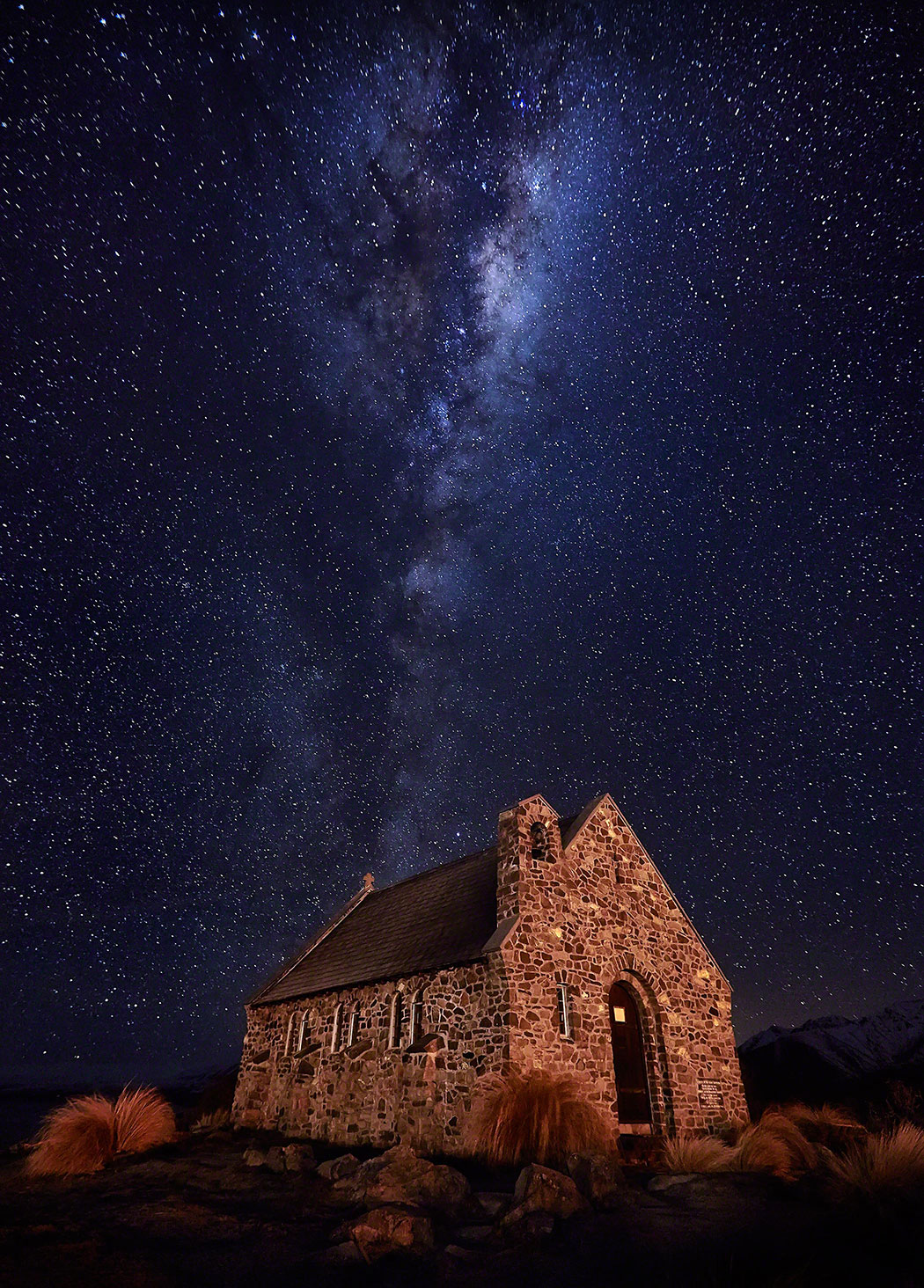 While Shepherds Watched Night Sky Star Astro Photography Guide Paul Reiffer Professional Photographer Church Of Good Shepherd Lake Tekapo Milky Way How To New Zealand Queenstown crop