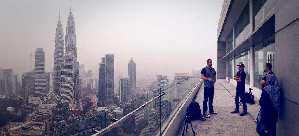 BTS Rooftop Photography Shooting Paul Reiffer Cityscape City Pollution Haze Malaysia 2015 Kuala Lumpur Petronas Towers