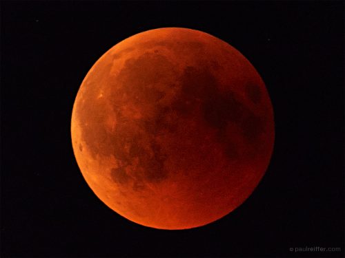 Blood Moon Lunar Eclipse Full Total Hamburg Sky Night Paul Reiffer Professional Photographer Rooftop Holiday Inn Rollei Dark Canon 400mm DO 2018 July Red