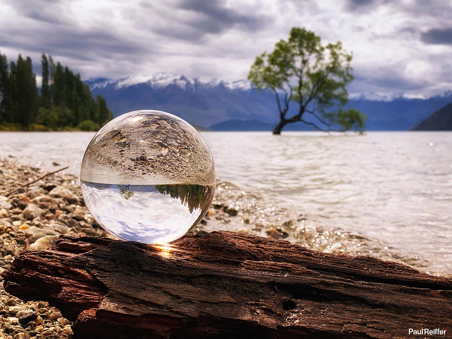 Wanaka Tree New Zealand Lens Ball Photography Glass Lensball Rollei Guide Paul Reiffer Aperture Focus Fisheye Professional Landscape Travel