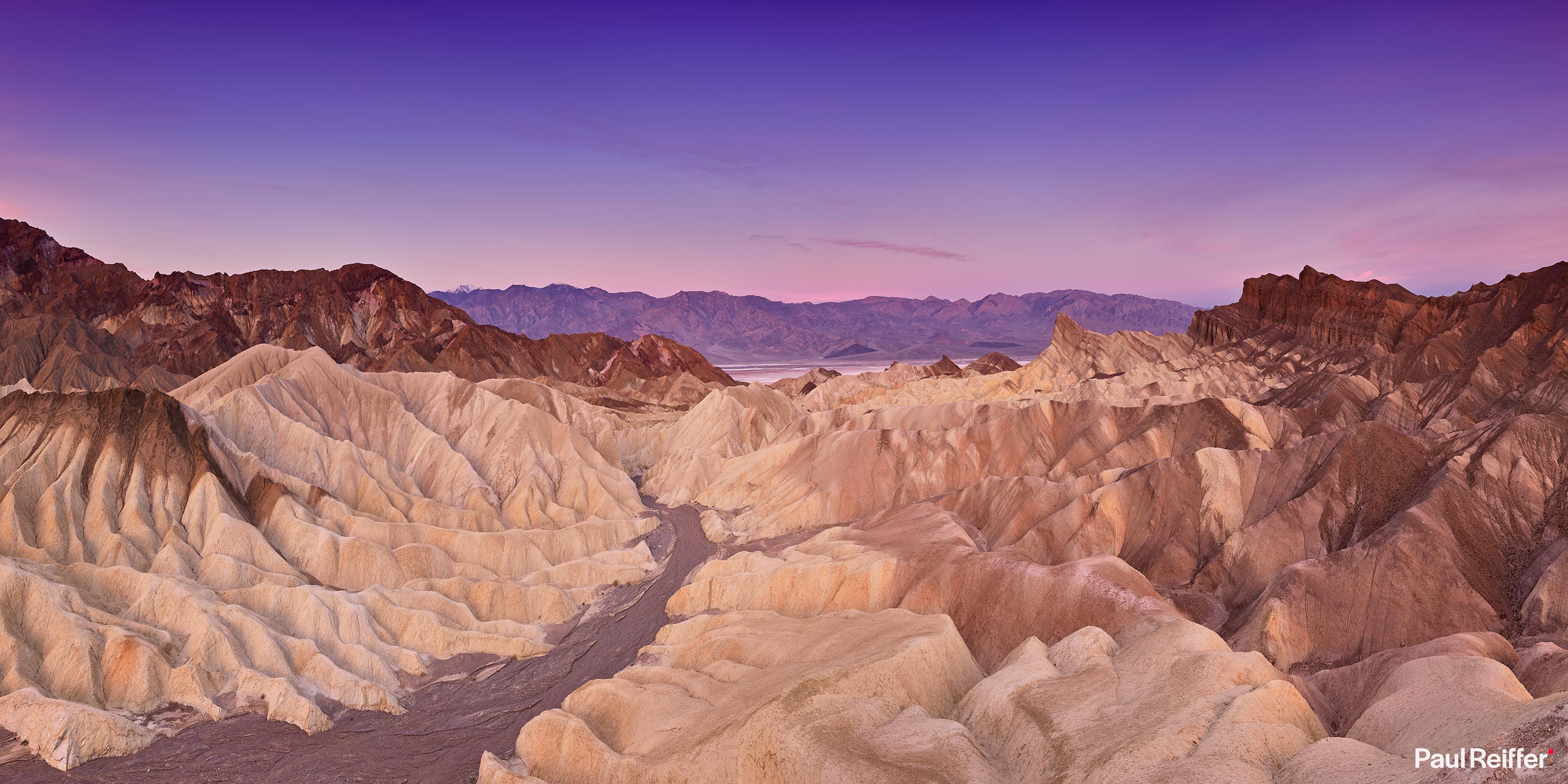 Death Valley - Photographs from the Hottest Place on Earth  Paul 