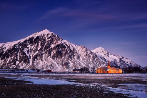 Paul Reiffer Lofoten Reine Norway Arctic Circle Northern Lights Luxury Private Photography Workshop Tour Locations Photo Night Church