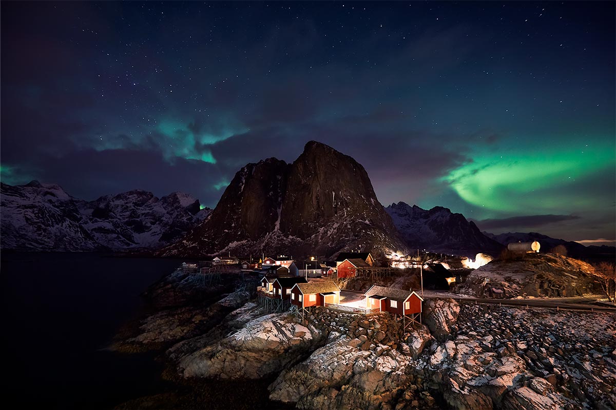 Paul Reiffer Lofoten Reine Norway Arctic Circle Northern Lights Luxury Private Photography Workshop Tour Locations Photo Night Fishermans Cottages Hamnoy Northern Lights Aurora Borealis