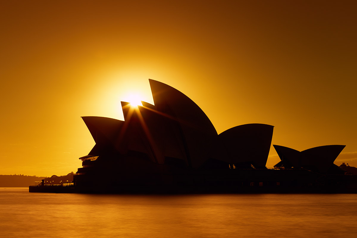 Paul Reiffer Sydney Photographic Workshops Landscape Location Australia Opera House Silhouette Sunrise Icon City Landmark Harbour Glow Private Luxury All Inclusive Photo