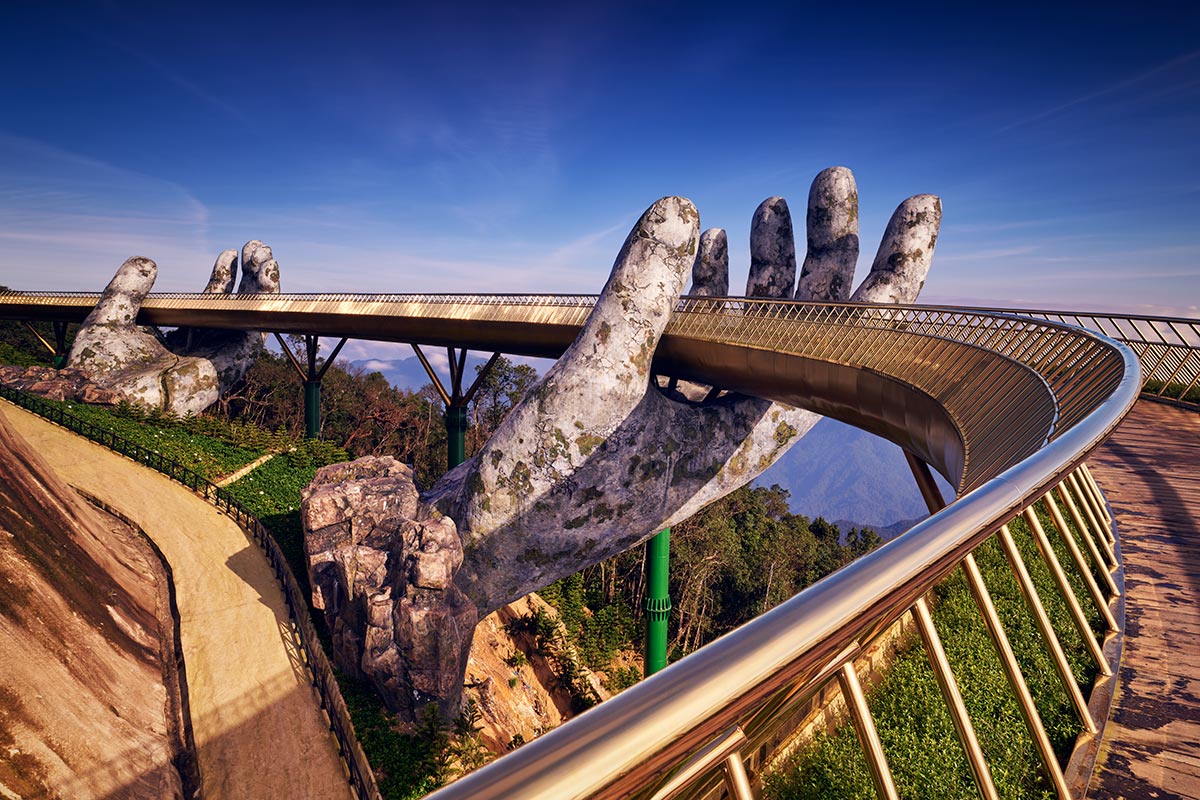 Paul Reiffer Ultimate Round The World Photo Photography Workshop Tuition Location Private Tour Luxury Da Nang Vietnam Golden Hands Bridge