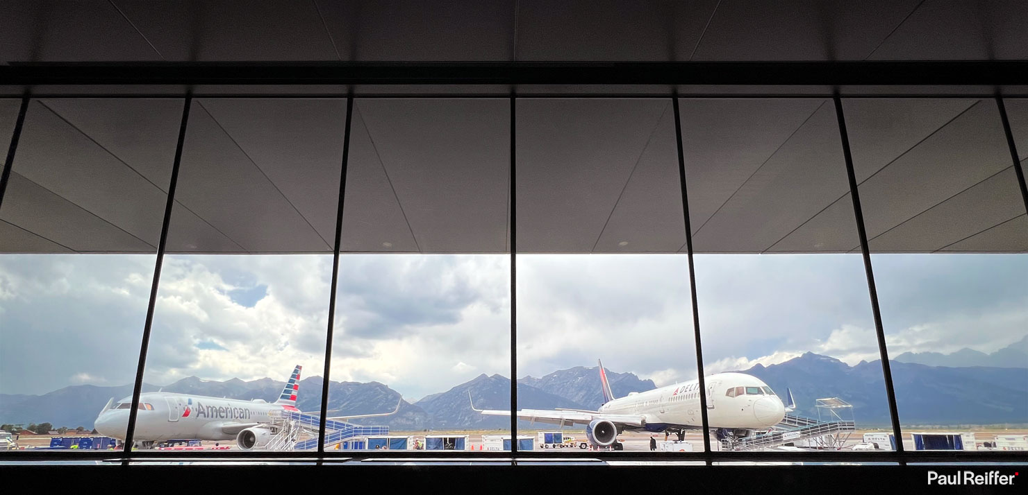 Arriving Into jackson hole airport jac arrivals Grand Teton Paul Reiffer Delta American Airlines