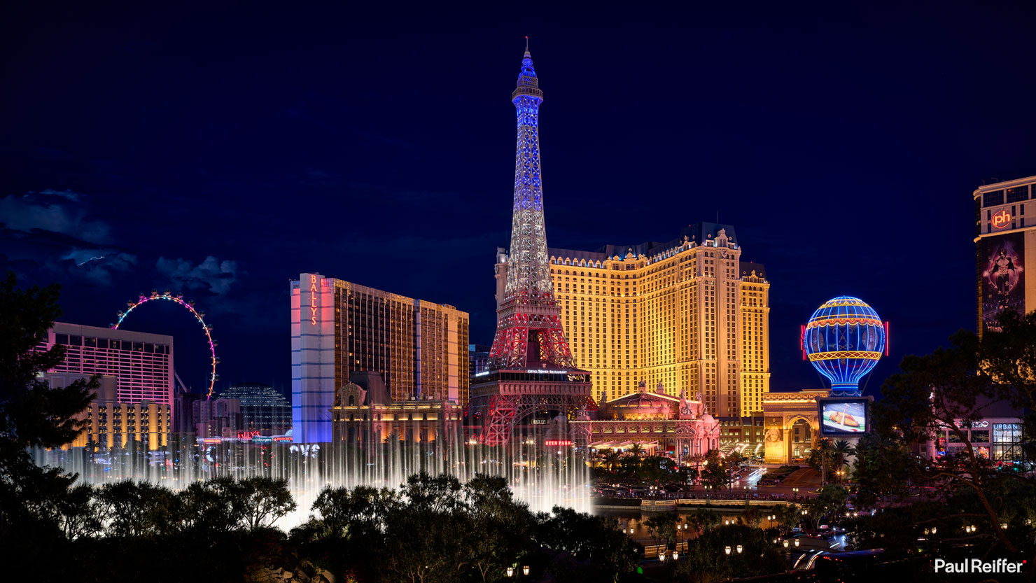 Las Vegas Paris Bellagio Lightning Storm Fountains Paris Hotel Ballys High Roller Long Exposure Guide Shooting Night Cityscape Paul Reiffer Phase One Ambassador Panoramic Photograph