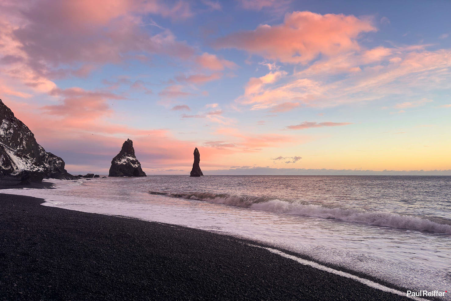 Golden Hour Vik Iceland Beach ProRAW Photography iPhone 15 Pro Max Review Paul Reiffer Photographer Apple Example Sample IMG_0615