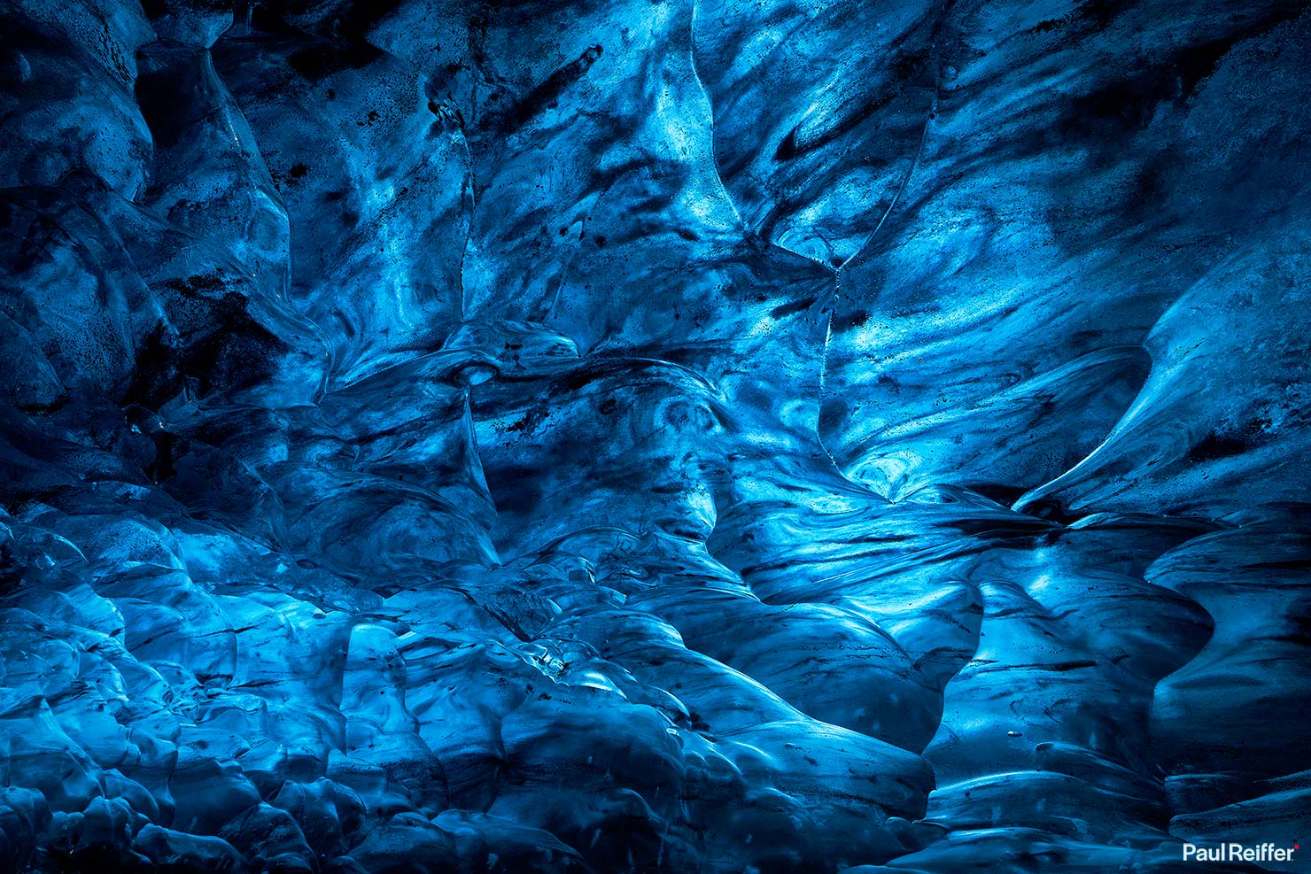 Bubbles In Round Canon EOS R Winter Iceland Ice Cave Glacier Shrinking Blue Paul Reiffer Professional Landscape Photography Workshop REI_6926