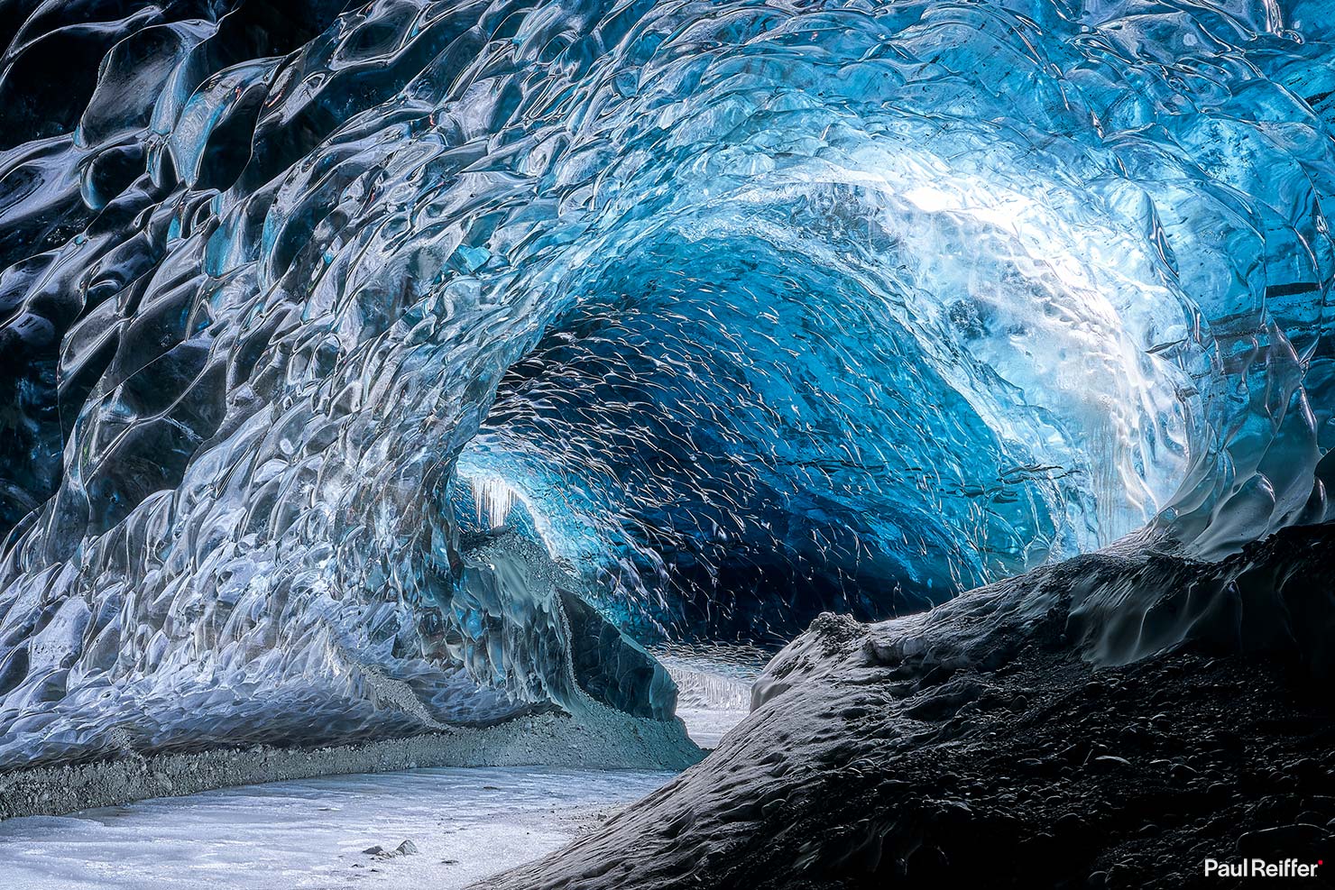 Light Chamber Icicles Fortress Close Phase One Winter Medium Format Iceland Ice Cave Glacier Shrinking Blue Paul Reiffer Professional Landscape Photography Workshop CF004959_HDR crop