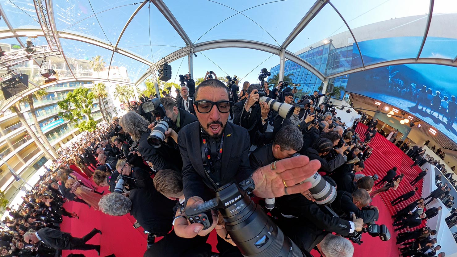 Photocall Wide Stars Attention Red Carpet Insta 360 Still Alessandro Galatoli Photographing Cannes Film Festival De Celebrity Photographer 77th 2024 May Paul Reiffer Capture One Evoku BTS