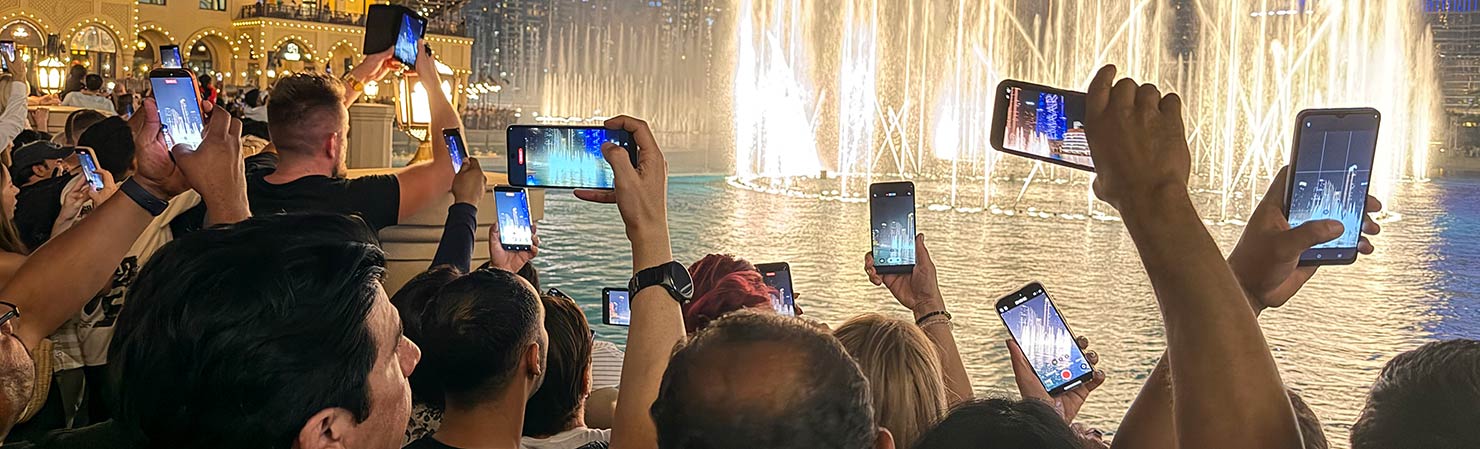 People Watching Downtown Dubai Burj Khalifa Fountain Show Phone Screens BTS iPhone Capture One Paul Reiffer